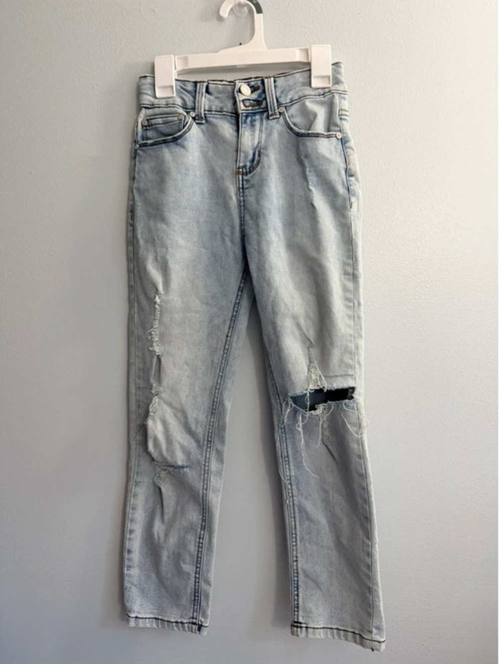 Indigo Rein Girls Distressed Light Wash Jeans Size 8